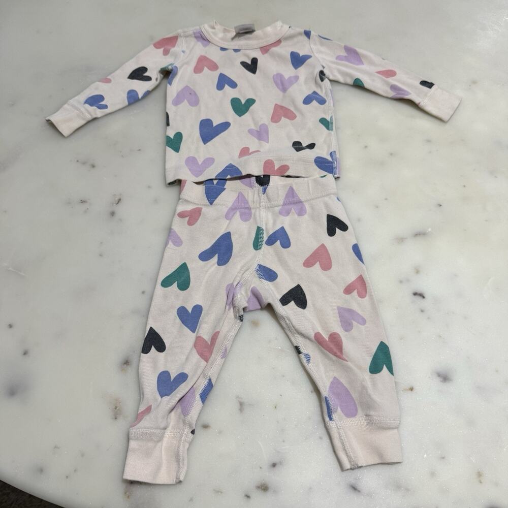 Hanna Andersson Long Sleeve Pajama Set Cream Colorful Hearts 12-18 months